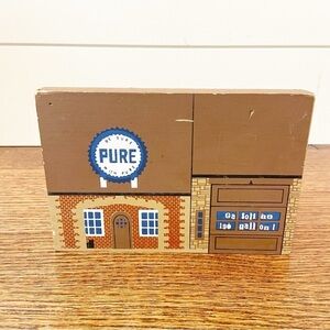 The Cat’s Meow | Vintage 1992 Series X Pure Gas Station Mini Wooden House